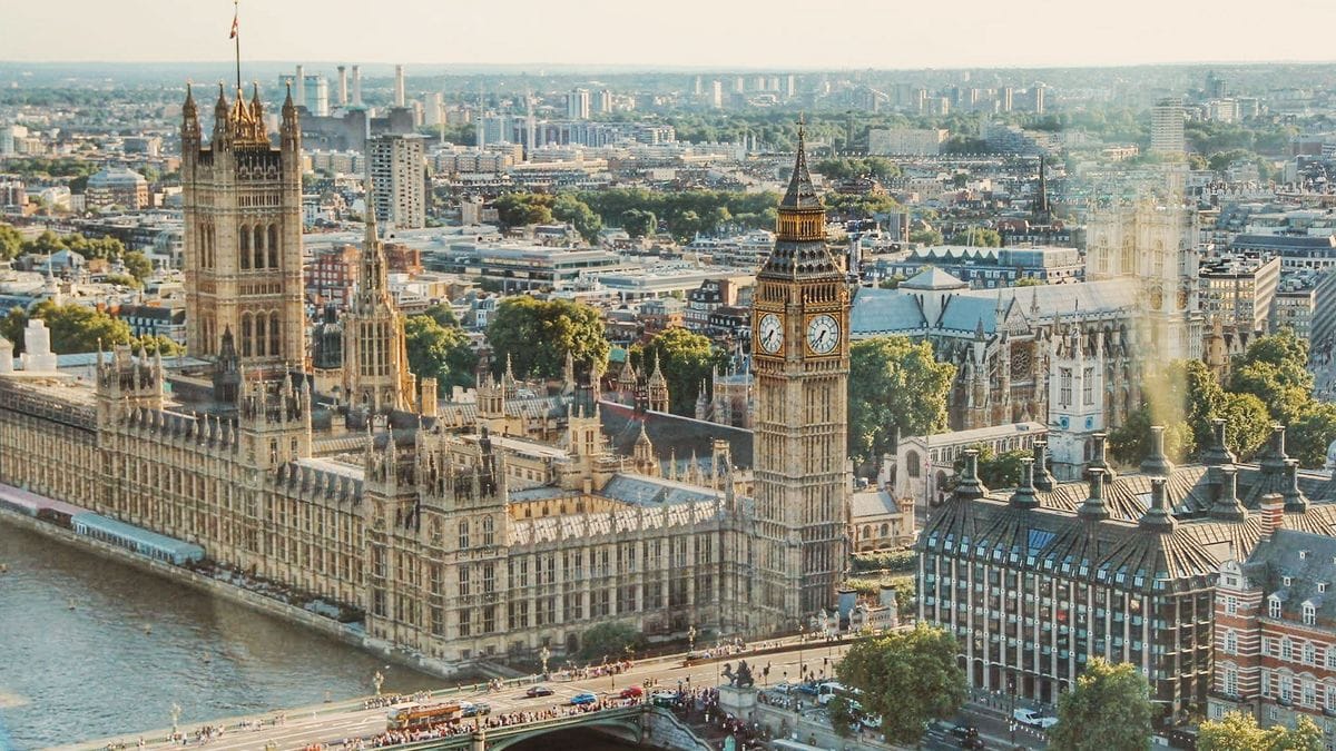 Wiza do Londynu — widok na Tower Bridge