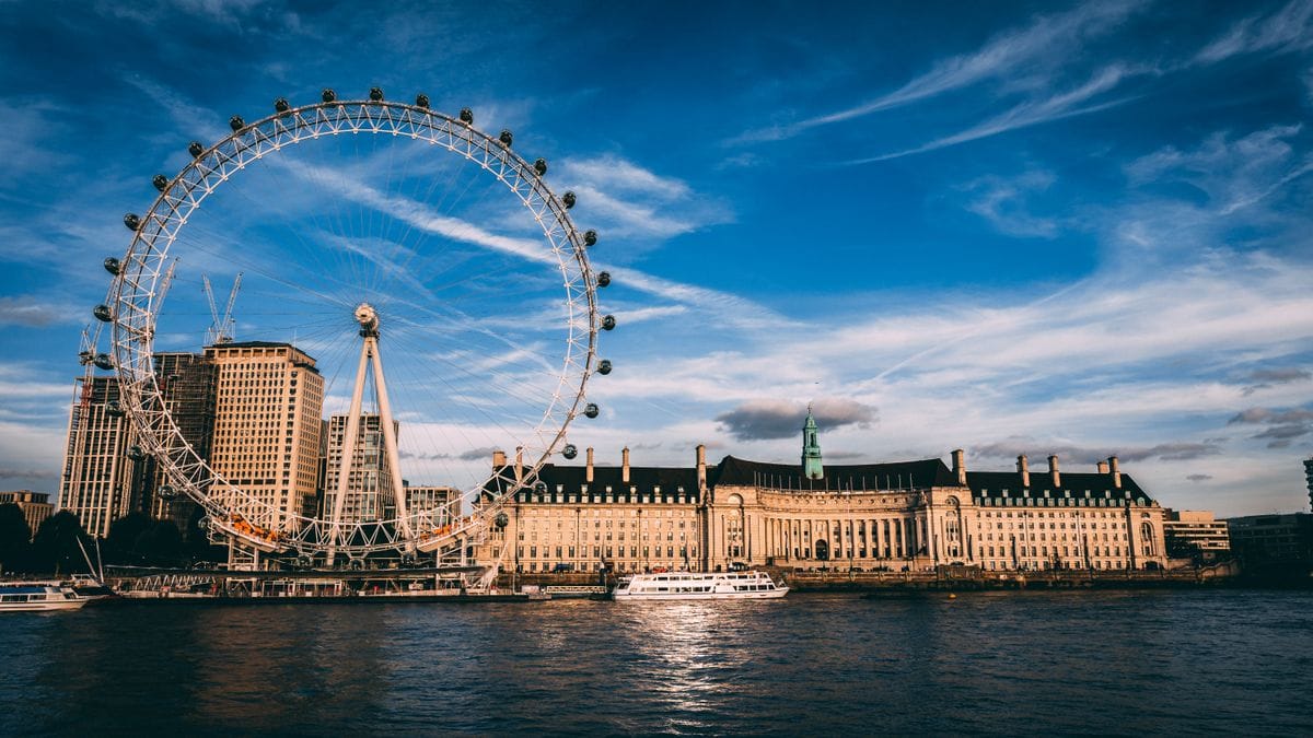 Wiza UK koszt — opłata za ETA dla Polaków
