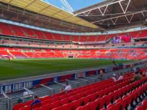 Koncert w UK 2026: ETA na Wembley i loty z Polski